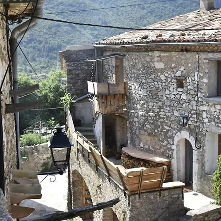 Appartamento Le nid de la Buèges Pegairolles-de-Bueges Esterno foto