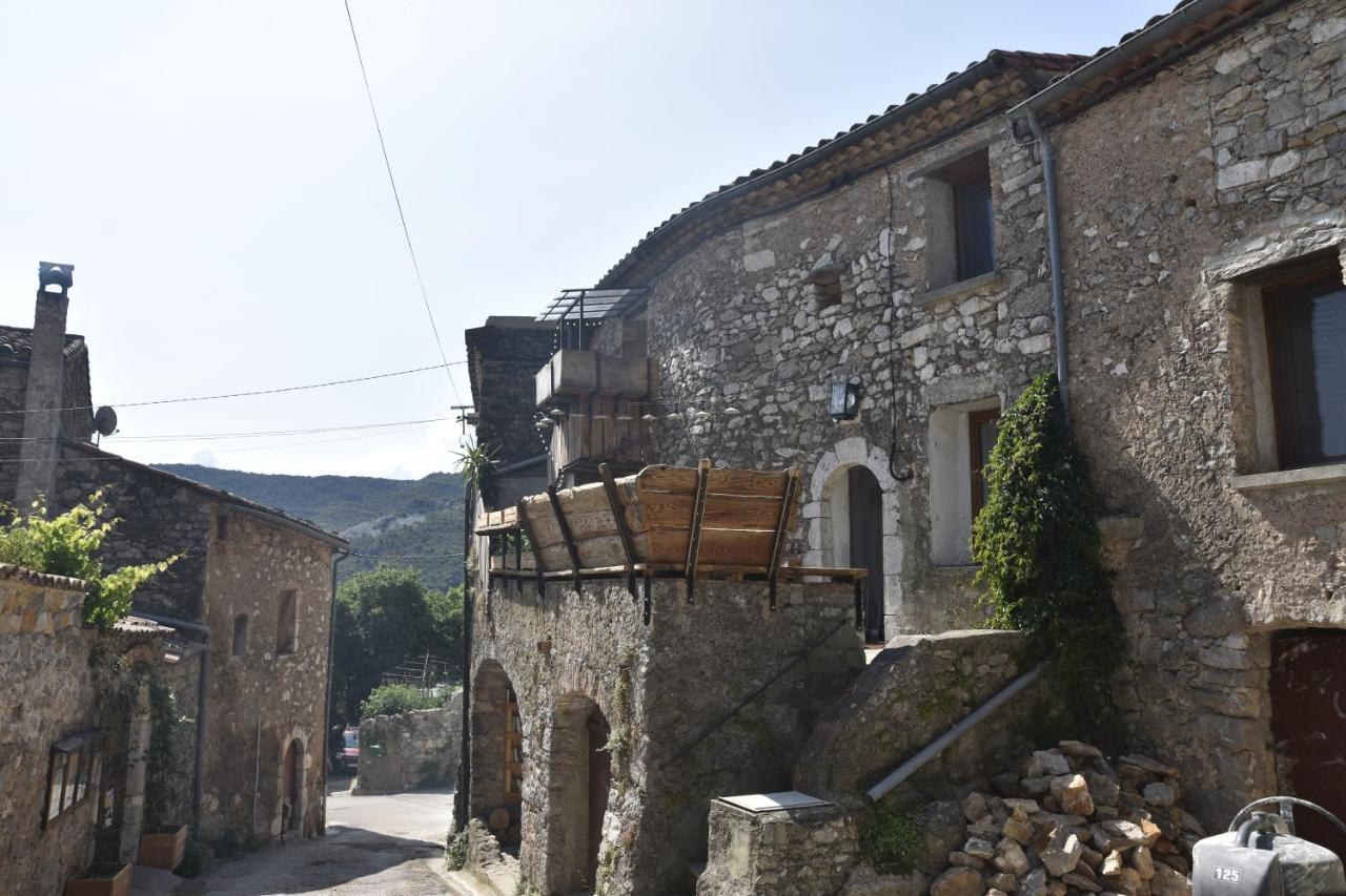 Le Nid De La Bueges